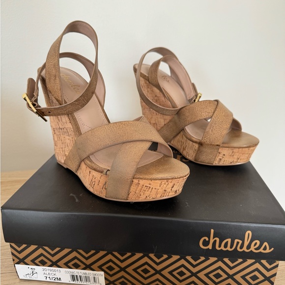 Charles David Aleck wedge sandal, Cognac size 7.5 - Picture 2 of 5